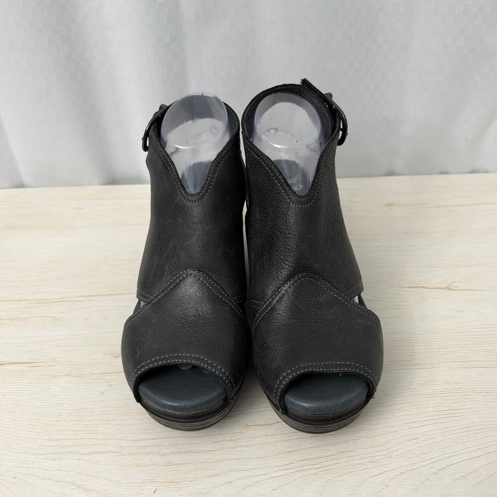 Dansko Vanda Sandals Womens Size 8 Peep Toe Wedge Black Leather Buckle 38 - Picture 3 of 12